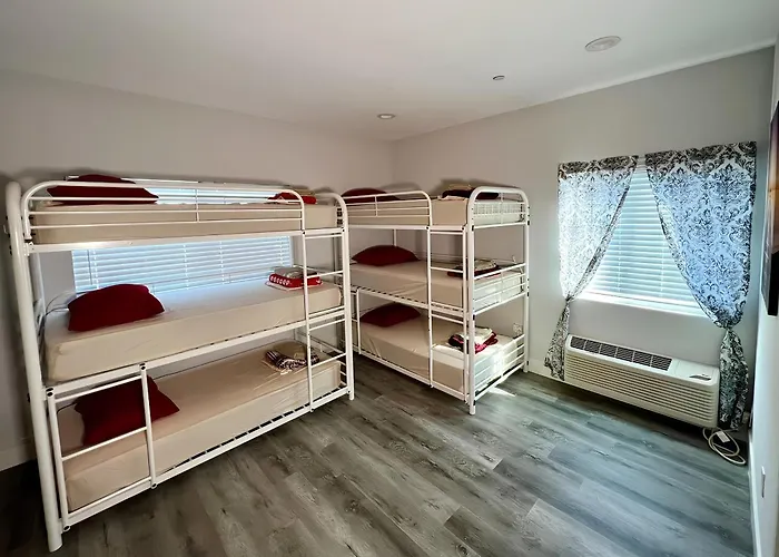 Pineapple Hostel